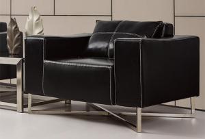 Sofá de couro preto moderno