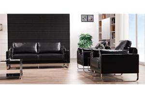 Sofá de couro preto para escritório